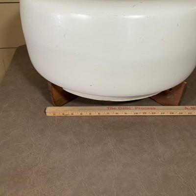 LOT 258: MCM Architectural Pottery Large Cream Colored Planter with Wood Base