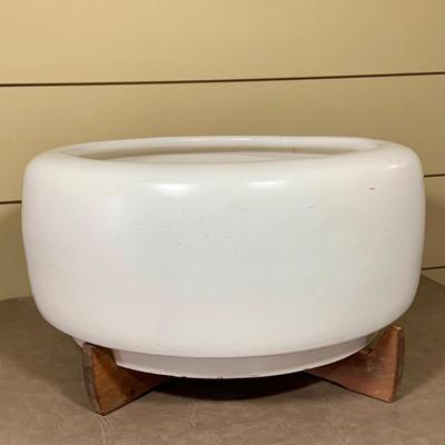LOT 258: MCM Architectural Pottery Large Cream Colored Planter with Wood Base