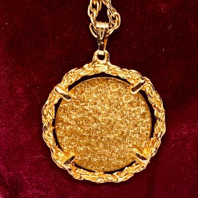 LOT 263: Pisces Collection -Bronze Medallion w/Card by Metal Sculptor Gilroy Robert, Franklin Mints Bronze Zodiac Coin Pendant Necklace,...