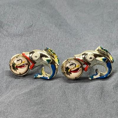 LOT:269: Mens Cuff Links, Tie Bar and Pin and More Including Hadley 1/20 12 Gf and 1942 Goldfill Class Pin, Philadelphia Police Buttons,...