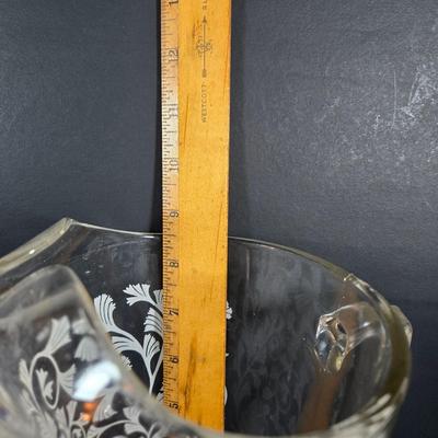 LOT 271: Vintage 1960s Jeanette Blue Corinthian Shot Glasses with Brass Caddy, "HOME SMORGASBORD KNIFE", Vintage Imperial Glass...