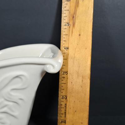 LOT 272: LED Tree Set (Untested), Set OF 2 Acrylic Stars, LONGABERGER Sleigh, 4 Placemats & Tablerunner (Measurements in Photos), 2...