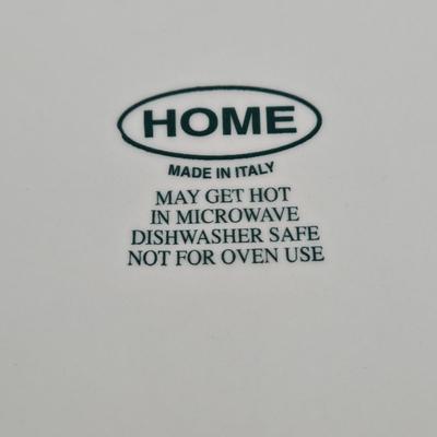 LOT 272: LED Tree Set (Untested), Set OF 2 Acrylic Stars, LONGABERGER Sleigh, 4 Placemats & Tablerunner (Measurements in Photos), 2...