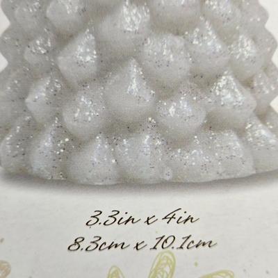 LOT 272: LED Tree Set (Untested), Set OF 2 Acrylic Stars, LONGABERGER Sleigh, 4 Placemats & Tablerunner (Measurements in Photos), 2...