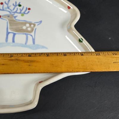 LOT 272: LED Tree Set (Untested), Set OF 2 Acrylic Stars, LONGABERGER Sleigh, 4 Placemats & Tablerunner (Measurements in Photos), 2...