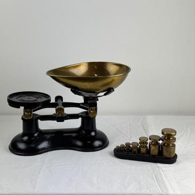 1045 Vintage Victor Scale