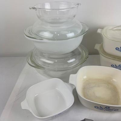 1076 Large Lot of Vintage Pyrex Dishes