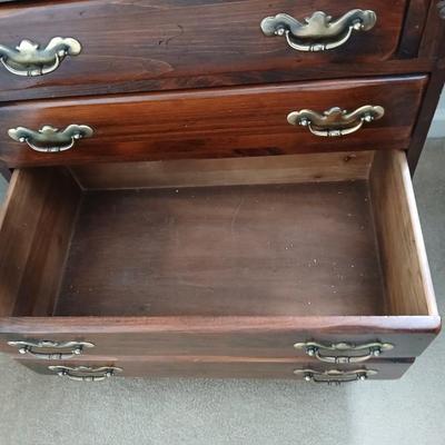 Beautiful vintage Ethan Allen Secretary writing desk