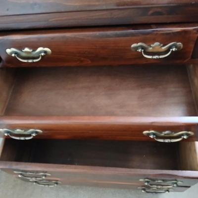 Beautiful vintage Ethan Allen Secretary writing desk