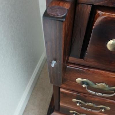 Beautiful vintage Ethan Allen Secretary writing desk