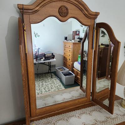 Solid Wood Lowboy Dresser w Mirror American Signature 8 drawers 69x18x32