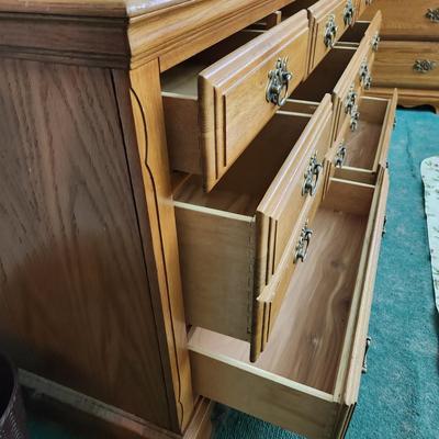 Solid Wood Lowboy Dresser w Mirror American Signature 8 drawers 69x18x32