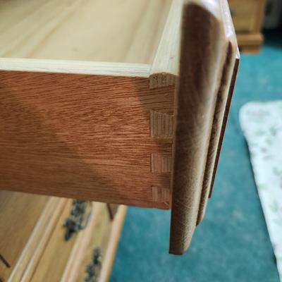 Solid Wood Lowboy Dresser w Mirror American Signature 8 drawers 69x18x32
