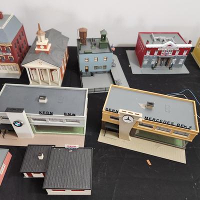 Large Lot Of Plastic Train Garden Buildings Village Town