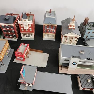 Large Lot Of Plastic Train Garden Buildings Village Town