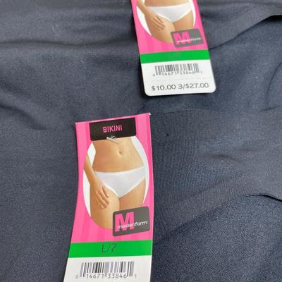 New! Maidenform L/7 No show bikini panties