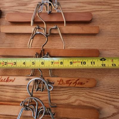 Lot of 40 Wood Hangers Clips Pants Skirts Mixed of 2 Sizes