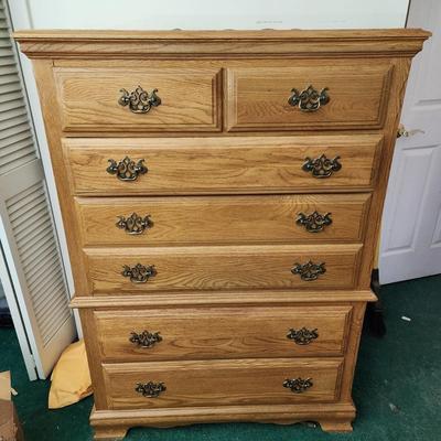 Highboy 2 over 4 Drawers Dresser Chest American Signature