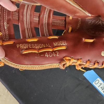 2 Vintage Baseball Gloves Viscount, Higgins Bob Feller