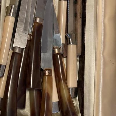 Sheffield Crown Crest steak knives