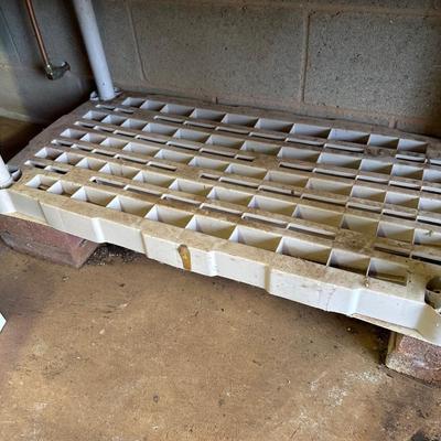 Heavy duty plastic shelves