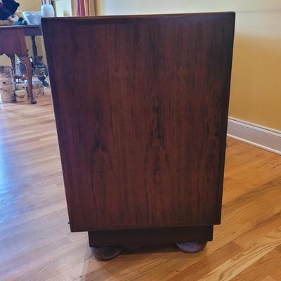 Mid-Century Modern Style Sideboard (LR-EL)