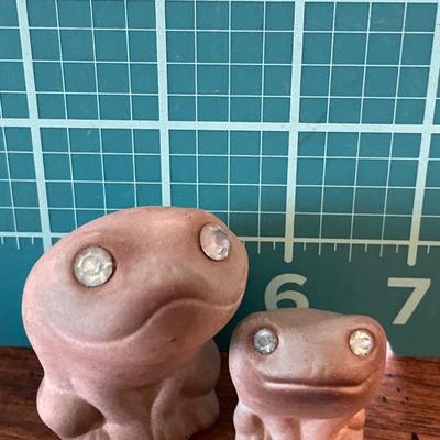 Jewel eye frogs and turtle night light
