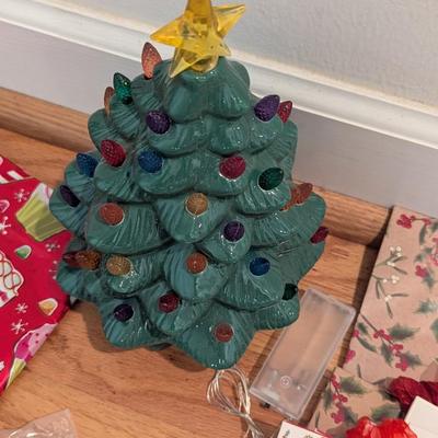 Holiday Decor Miniature Birds Battery Operated Christmas Tree