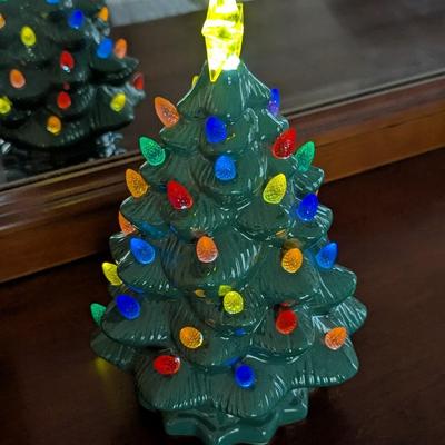 Holiday Decor Miniature Birds Battery Operated Christmas Tree