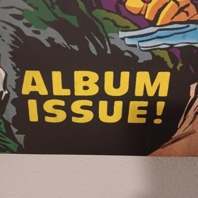 MARVEL ALBUM ISSUE "CAPTAIN AMERICA" STRETCHED CANVAS ON WOODEN FRAME