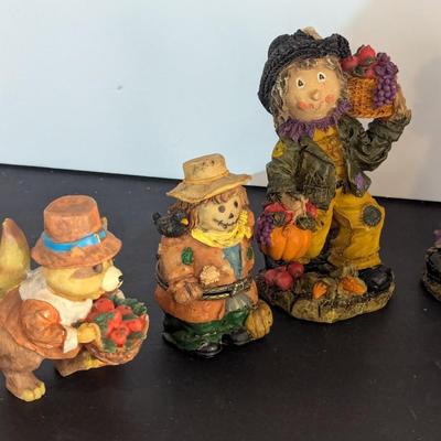 Fall Scarecrows Acorn Kids Pilgrim Boy & Girl Figurines