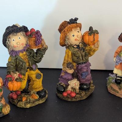Fall Scarecrows Acorn Kids Pilgrim Boy & Girl Figurines