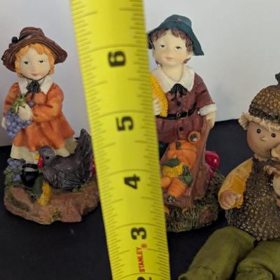 Fall Scarecrows Acorn Kids Pilgrim Boy & Girl Figurines