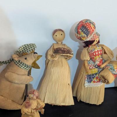 Vintage Corn Husk Dolls & Raggedy Ann Doll