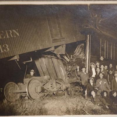 THREE COLLETIBLE RAILROAD ITEMS TO INCLUDE TRAINWRECK CABINET CARD NORTHERN RAILROAD