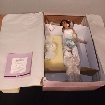 ASHTON-DRAKE "SPIRIT OF THE SNOWY OWL" NATIVE AMERICAN PORCELAIN DOLL