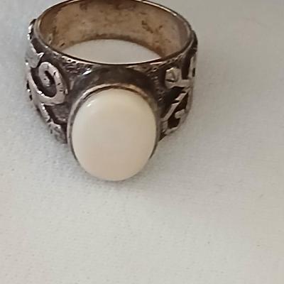 Vintage Silpada Sterling Textured Vine Bamboo Coral Cabochon Ring Marked .925 India