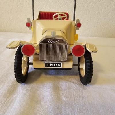 Vintage 1917 Ford Model T Touring Tin Friction Litho Japan 9" Action Antique Car