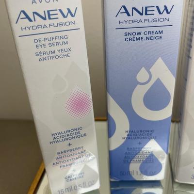 Anew Hydra Fusion Hyaluronic Acid Skincare set