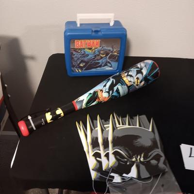 1991 BATMAN LUNCH BOX W/THERMOS, SOFT BAT AND CARDBOARD MASKS