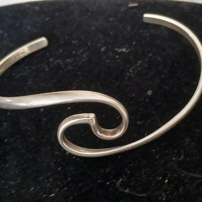 Sterling silver Spanish wave cuff with earrings