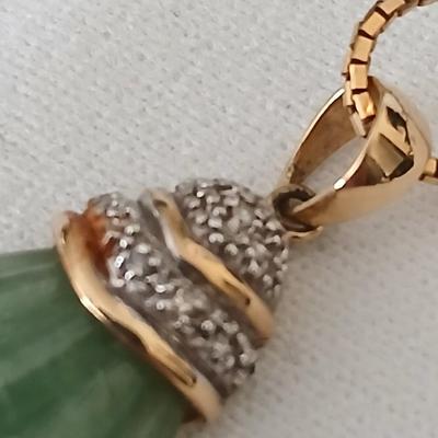 14 k 14k Gold chain with Jadeite 14K gold pendant
