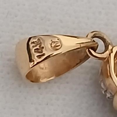 14 k 14k Gold chain with Jadeite 14K gold pendant