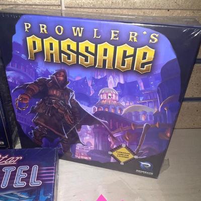 G121-Large Game Lot