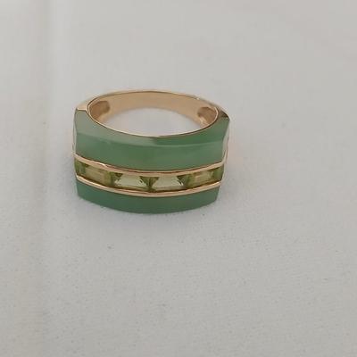 14k 14 K Gold Jade Jadeite ring peridot beautiful band - Size 8