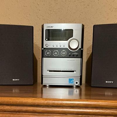 Sony stereo with speakers, remote