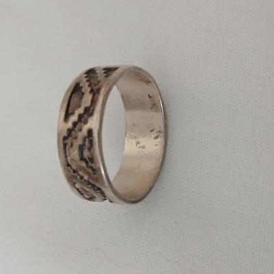 Vintage, Southwestern Style, James Rogers, J. R. Silversmiths, 925 Sterling Silver ring - size 8.5