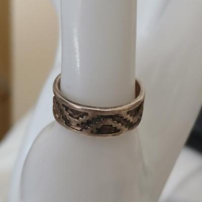 Vintage, Southwestern Style, James Rogers, J. R. Silversmiths, 925 Sterling Silver ring - size 8.5