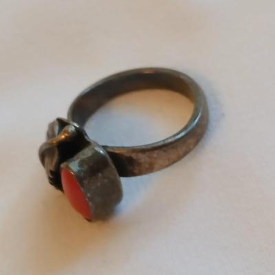 Navajo Handmade Ring 925 Silver Natural Mediterranean Coral setting - Size 5