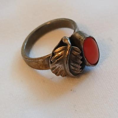Navajo Handmade Ring 925 Silver Natural Mediterranean Coral setting - Size 5